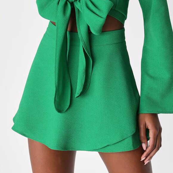 NWT Lulus Green Wrap Skort Small - Picture 1 of 6